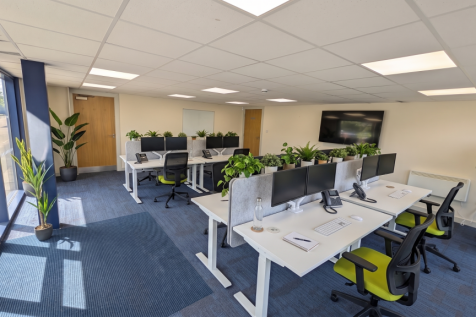 Office to rent Image 3