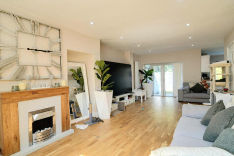Through Main Reception Room