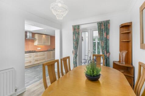 2 Poplar Close, Banbury-6.jpg