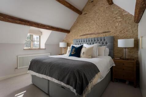 49 - The Old Post Office - GL7 7EF - Web.jpg