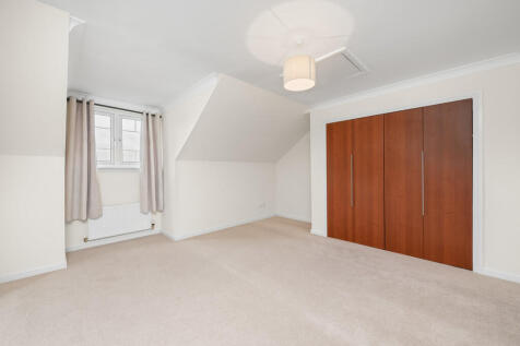 16 Leyland Road 2...