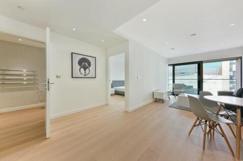Living Area - Upper