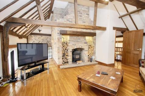 Lounge (First Floor)