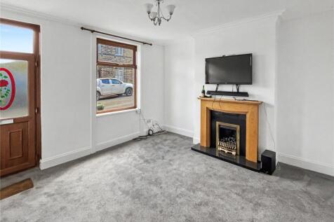 George Street, Cleckheaton, Bradford, BD19 photo 3