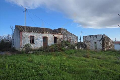 House to remodel / ruin