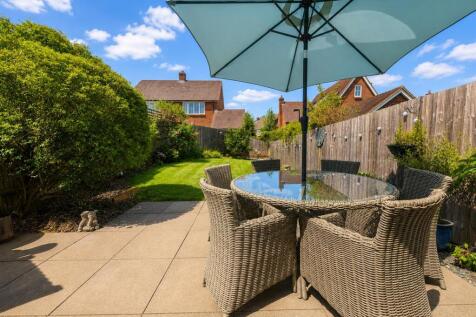 65 Baxendale Way - Garden.jpg