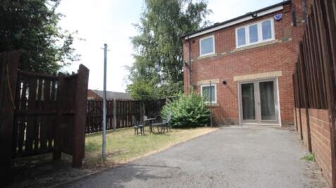  Back Garden/Drive