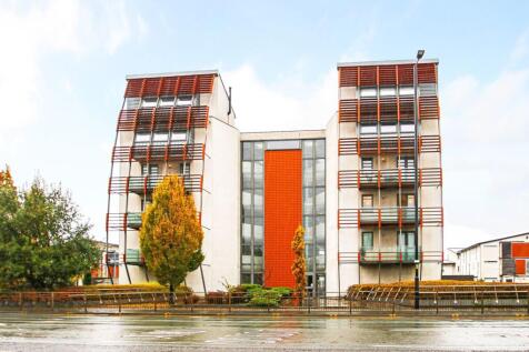 2-bed flat on Ashton Old Road, Beswick, Manchester, M11, £1,150/mo