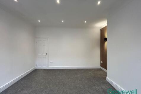 Mere Avenue, Leigh photo 4