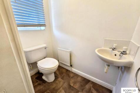 Guest Cloakroom/WC
