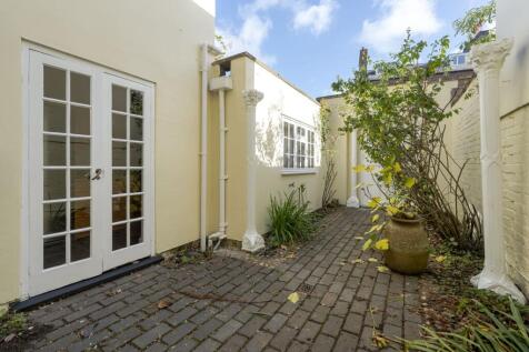 Courtyard garden 