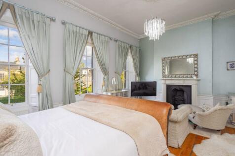 4 bed, 2 bath Town House in Edinburgh - Photo 22