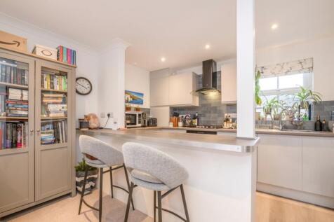 9-Riverdale-Drive...