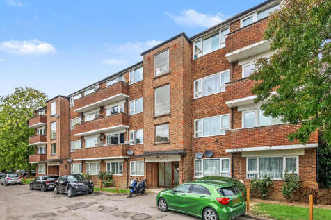 7 Poplar Court, Old Ruislip Road, Northolt, UB5 6QG
