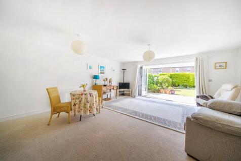 Sitting/Dining Room