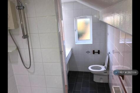 Rear Bathroom View 2