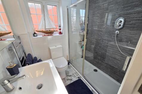 Ensuite Shower Room