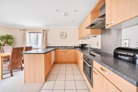 Kitchen/Dining Area