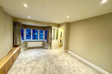 WhatsApp Image 2025-11-21 at 16.18.01 (1).jpeg