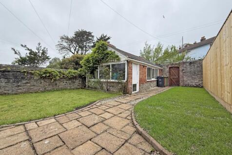 Elphinstone Road 24 - Garage.jpg