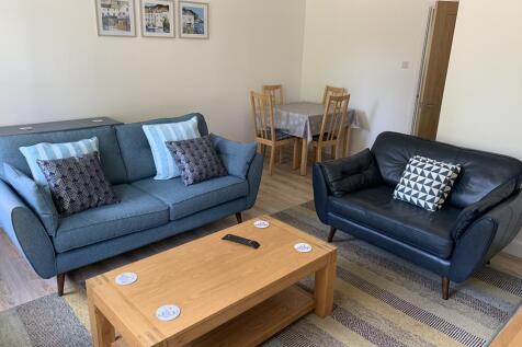Lounge Dining