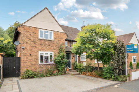 Weybridge, KT13 - property photo