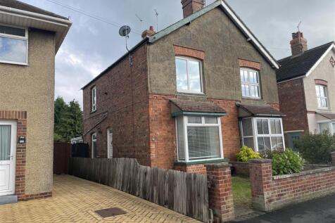 3-bed house on Doughty Street, Stamford, £1,495/mo