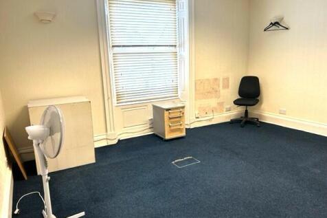 Serviced Office to rent Image 4