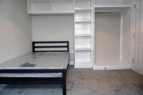 5 Bed - Jubilee Drive, Kensington Fields L7 photo 3