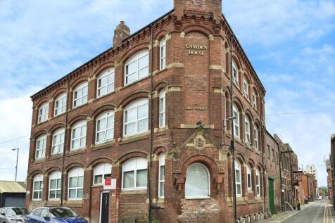 1-bed flat on Grey Street, Camden House, OL6, £650/mo