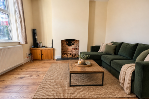 Lrg_Cosy Green Sofa Living Room