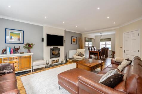 30 Tutnall Drive_5.jpg