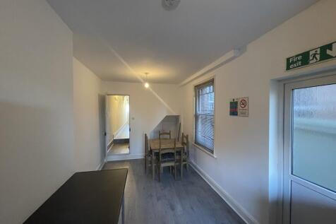 Sturry Road, Canterbury photo 4