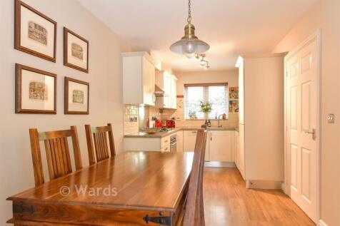Kitchen/ Dining Area