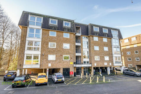 c9f51ed3-6403-4af...