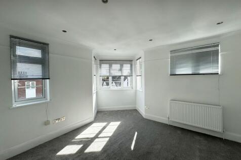 Photo 24-09-2025,...