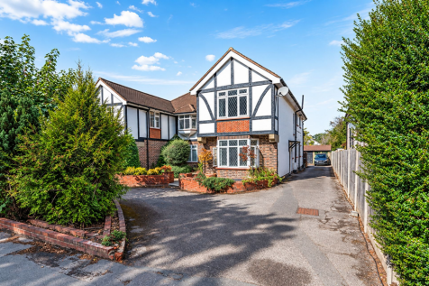 London Road, Ewell - KT17 2DA