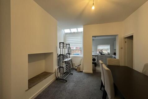 29 Lansdowne Road, Monton, Eccles photo 4