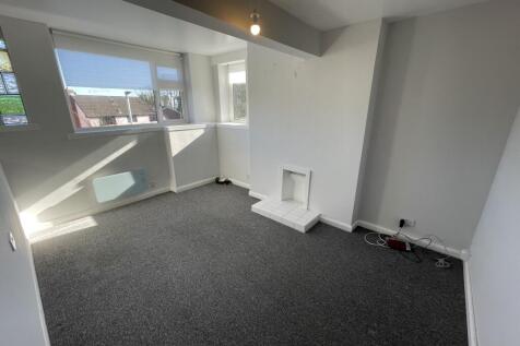 2 Laureston View, Ballaquayle Road, Douglas, Isle of Man, IM2 5DA photo 4