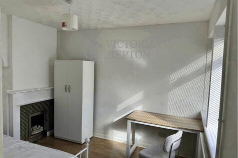 Conygre Grove, Filton BS34 photo 3