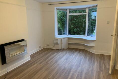 PRIORY ROAD, WELLINGBOROUGH photo 4