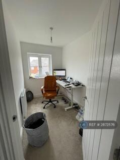 Single Bedroom/ Office (Upstairs)