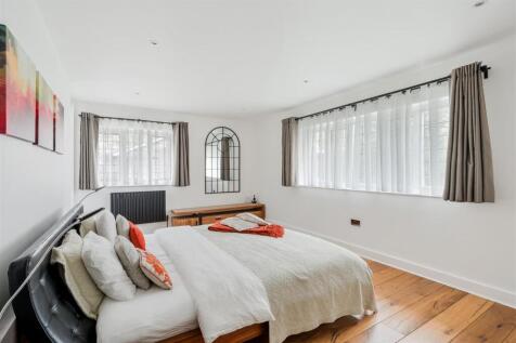 COLLEGE AVENUE (13).jpg