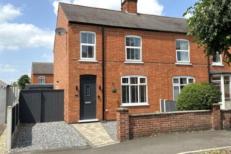 Newark, NG24 - property photo