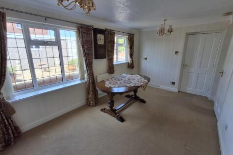 51 Braithwell Drive photo 3