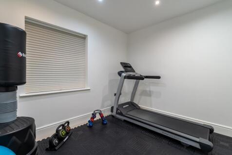 5 bed, 5 bath Detached in Sheffield - Photo 32