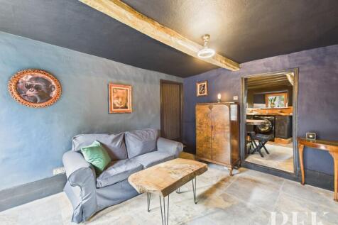 1 Midtown - Living Room