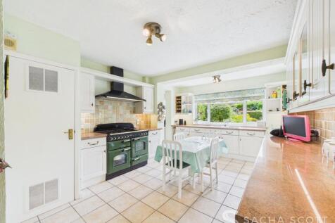 Kitchen / Breakfast Room