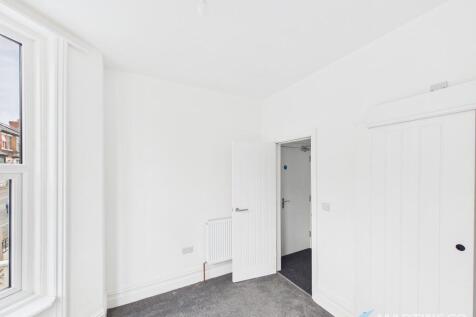 CAM02318G0-PR0625...