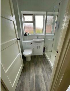 First floor shower room
